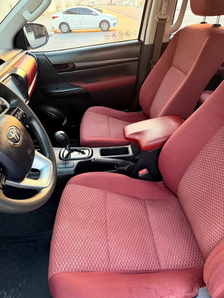 Toyota Hilux Double Cab DLX 2022 - GCC Specs Diesel 4X4 - Image 18