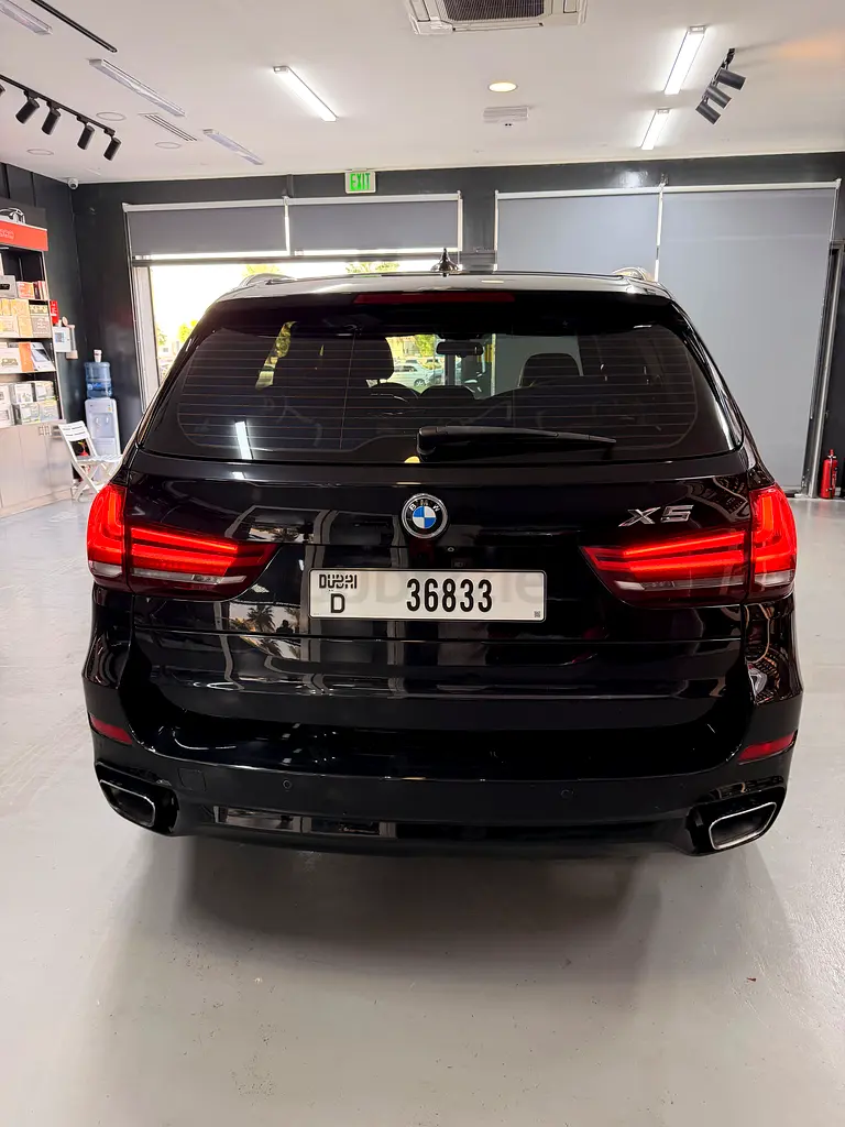 BMW X5 xDrive35i M Sport 2018 | GCC Specs | Pristine Condition - Image 12