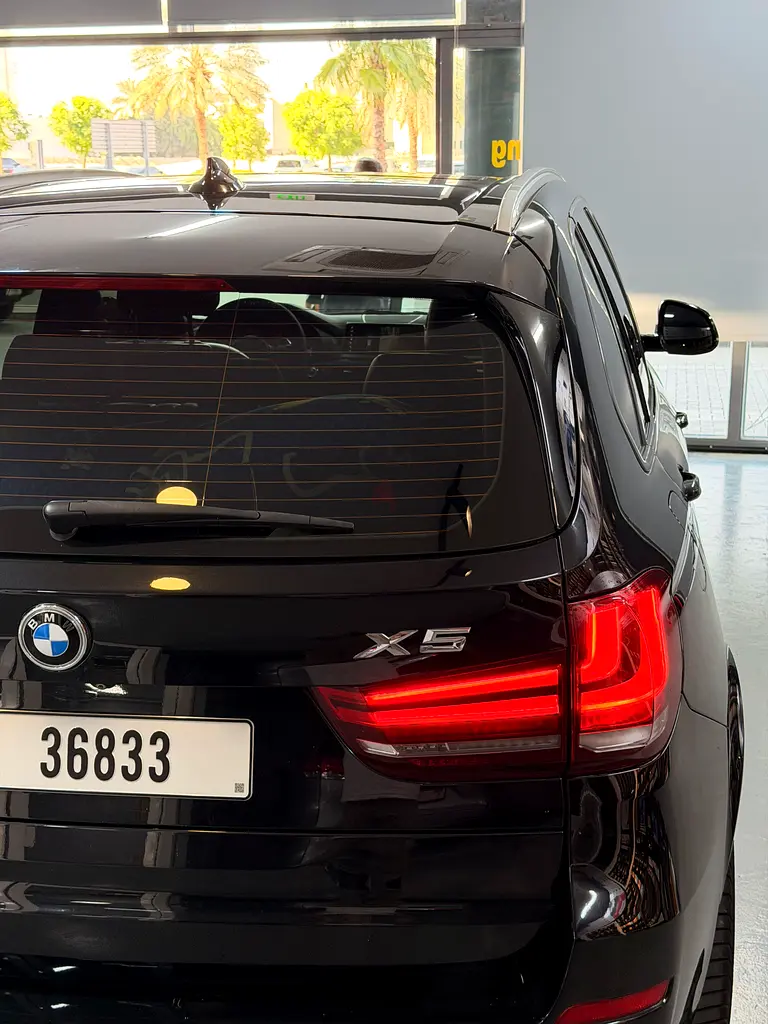 BMW X5 xDrive35i M Sport 2018 | GCC Specs | Pristine Condition - Image 14