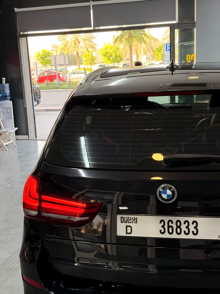 BMW X5 xDrive35i M Sport 2018 | GCC Specs | Pristine Condition - Image 15