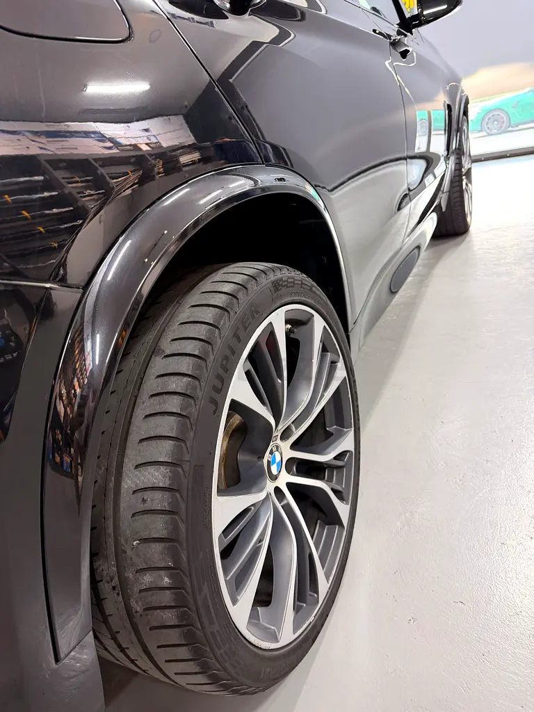 BMW X5 xDrive35i M Sport 2018 | GCC Specs | Pristine Condition - Image 9