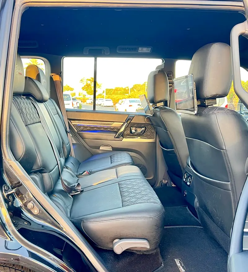 MITSUBISHI PAJERO SIGNATUE 2020 GCC - Image 10