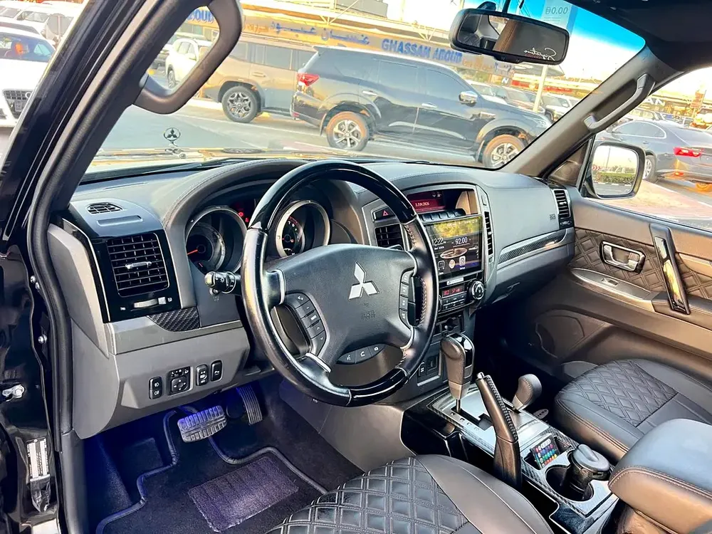MITSUBISHI PAJERO SIGNATUE 2020 GCC - Image 13