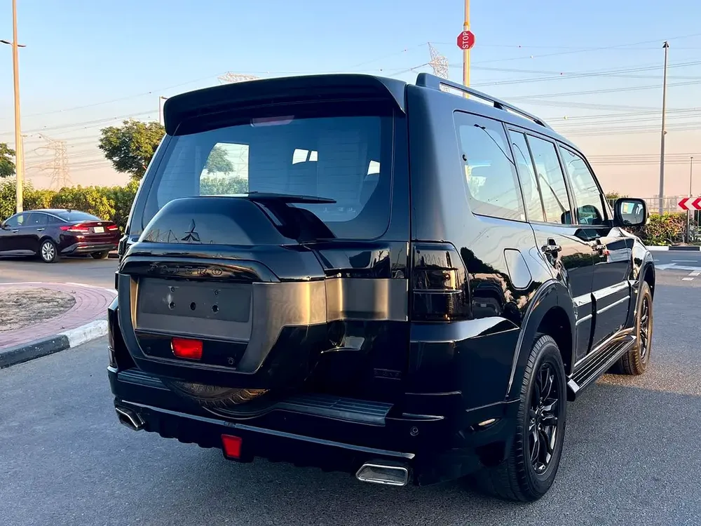 MITSUBISHI PAJERO SIGNATUE 2020 GCC - Image 5