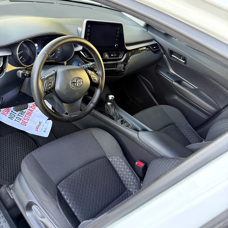 Toyota C-HR VX 2022 GCC Specs - Excellent Condition - Image 17