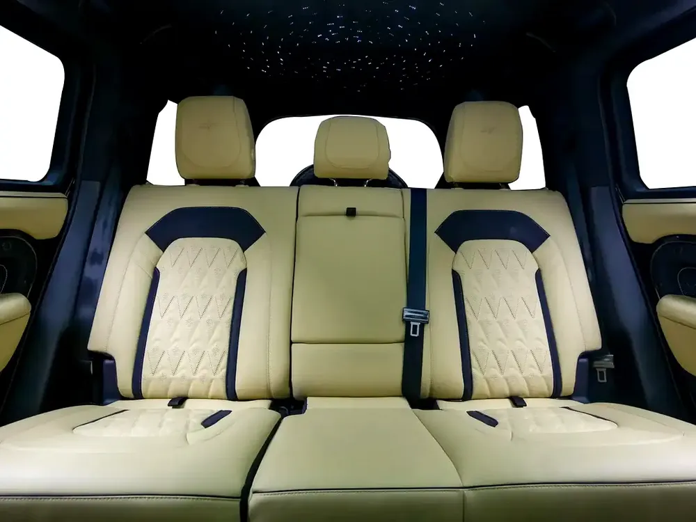 2025 | Land Rover | Defender | 110 HSE P400 Falcon Apex Series 1 of 28 | GCC Spec | With Warranty SC - Image 13