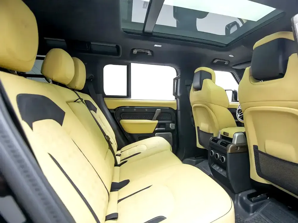 2025 | Land Rover | Defender | 110 HSE P400 Falcon Apex Series 1 of 28 | GCC Spec | With Warranty SC - Image 14