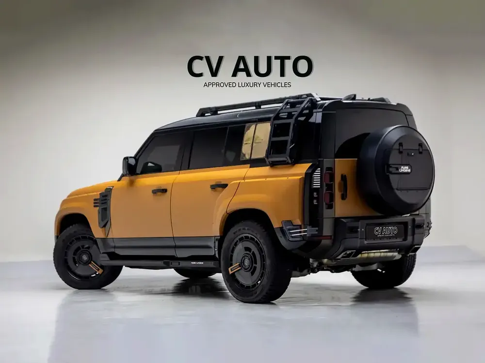 2025 | Land Rover | Defender | 110 HSE P400 Falcon Apex Series 1 of 28 | GCC Spec | With Warranty SC - Image 4