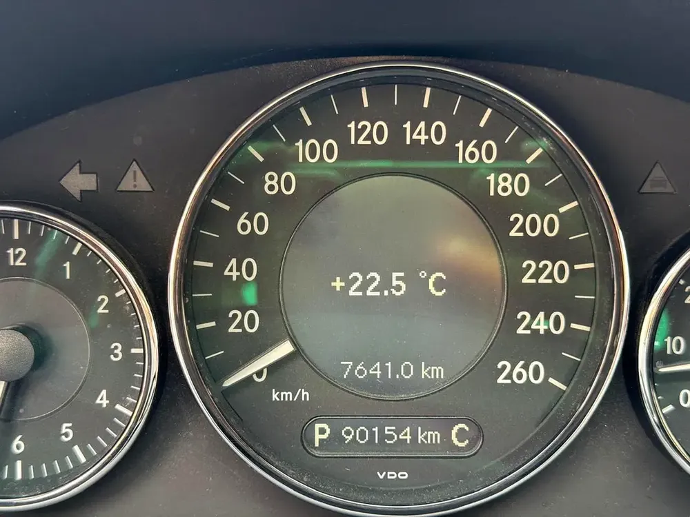 BENZ CLS 350 l 2008 l 90,000 KM l CLEAN TITLE l JAPAN IMPORT - Image 19