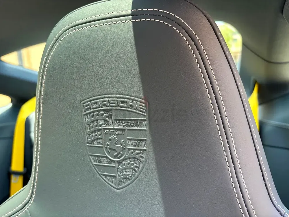 2023 Porsche 911 Carrera GTS | Warranty Aug 2028 | 39k km | Dealer Serviced - Image 11