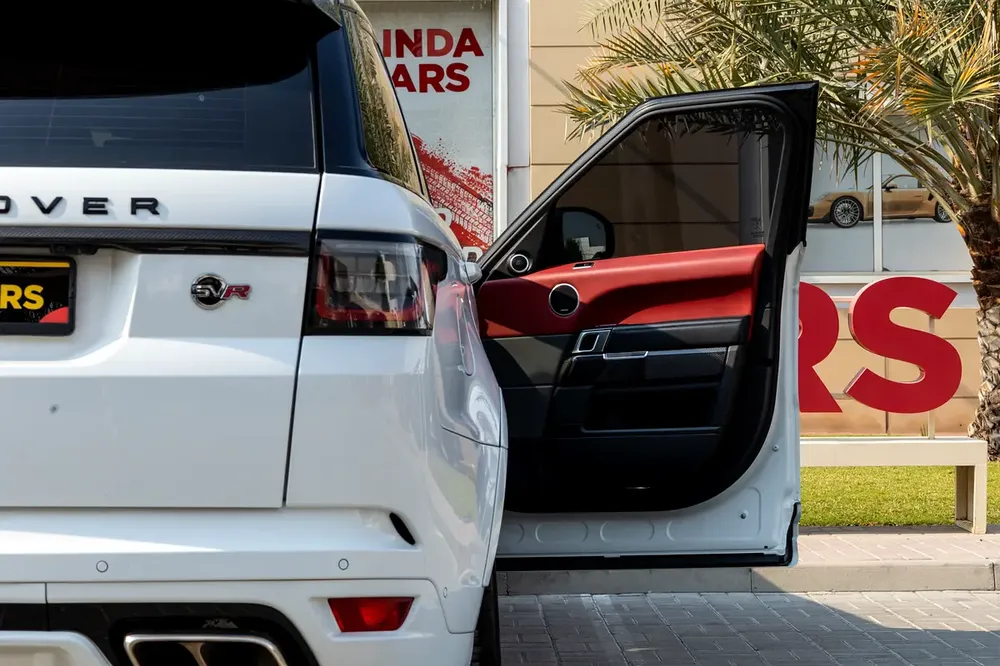 Range Rover Sport SVR 2020 GCC | Warranty | Flexible D.P. - Image 6