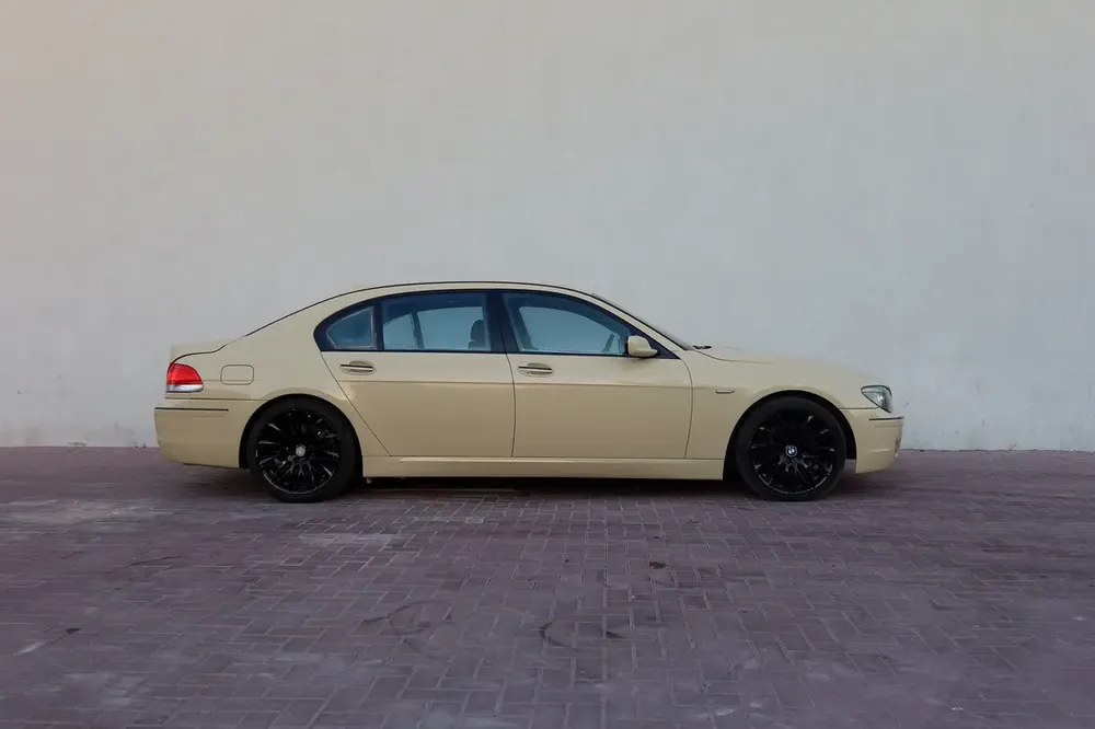 BMW 7-Series 740i 2007 | GCC Specs | Luxury Sedan - Image 5