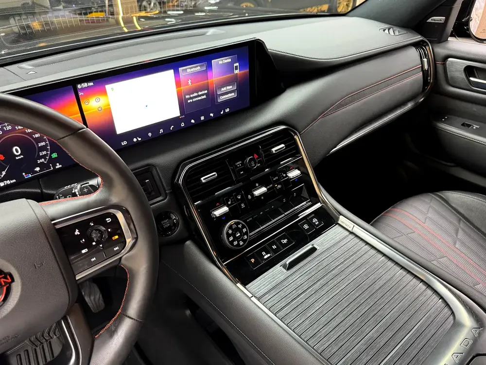 2025 Nissan Armada Platinum - American Specs - Pristine Condition - Image 17