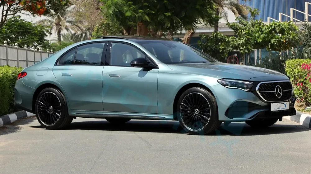 ( Eid al-Adha Offer ) 2026 Mercedes-Benz E 300 AMG EQ Boost 2.0T RWD GCC 0Km With 2 Years Warranty - Image 4