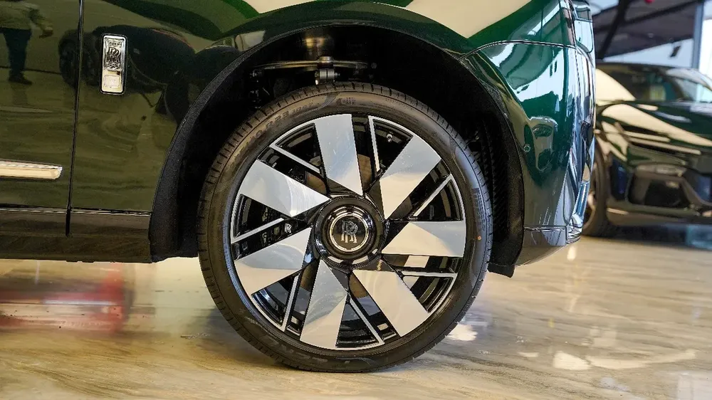 Rolls-Royce Cullinan 2026 - Image 17