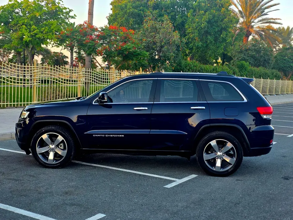 Jeep Grand Cherokee Limited 2015 GCC Specs fully agency maintained - Image 7