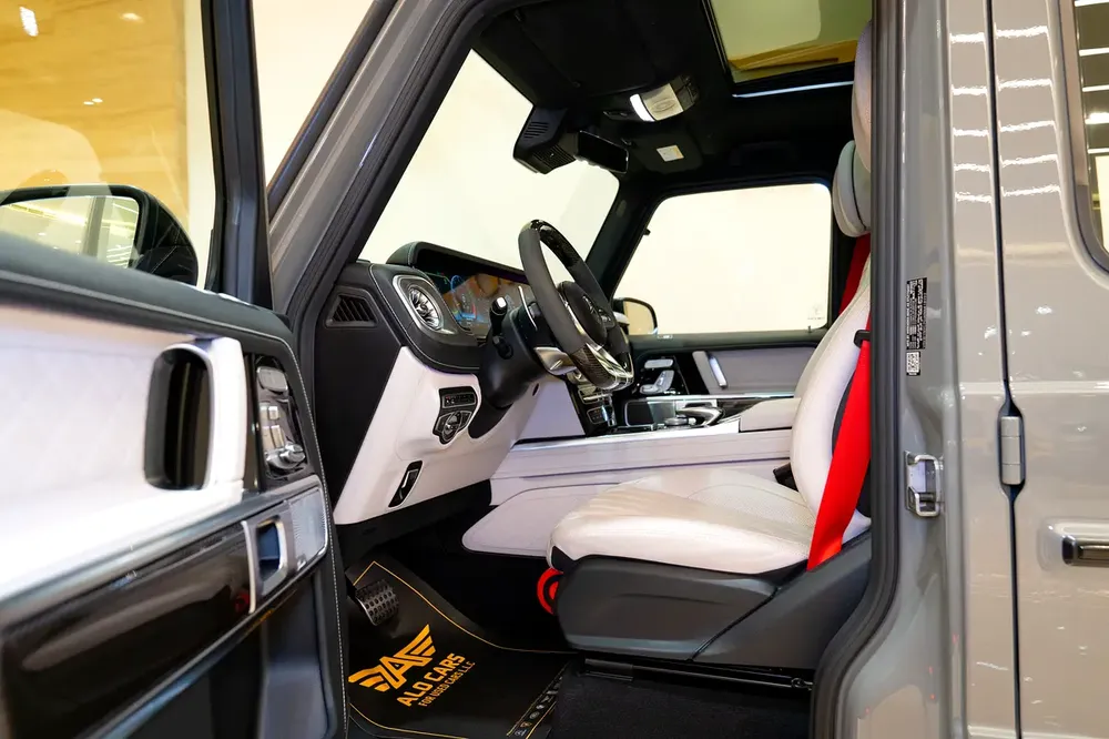 2022 Mercedes Ben G63 AMG Night Package / GCC / Warranty and Service Contract - Image 4
