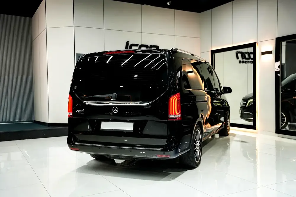 Mercedes-Benz V-Class V 250, 2020, GCC Specs - Image 14