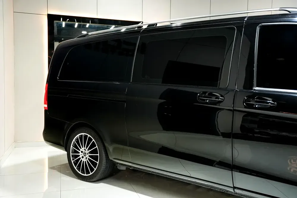 Mercedes-Benz V-Class V 250, 2020, GCC Specs - Image 17