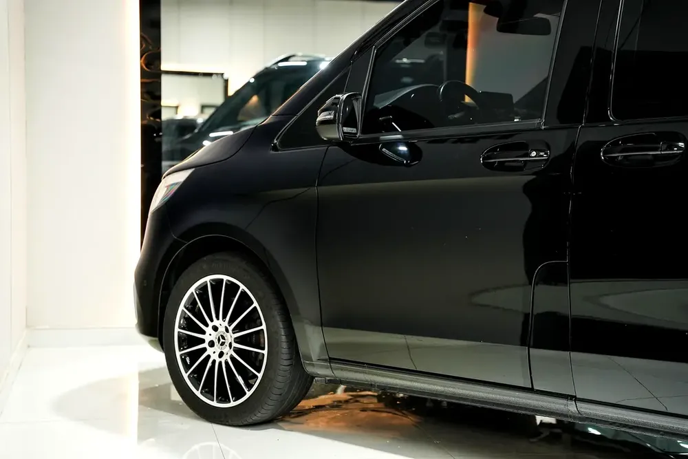 Mercedes-Benz V-Class V 250, 2020, GCC Specs - Image 4