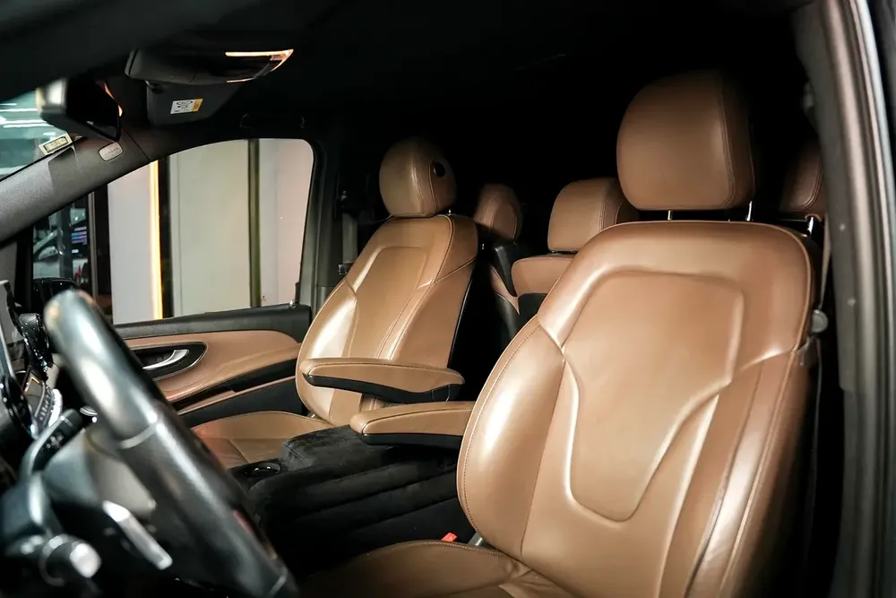 Mercedes-Benz V-Class V 250, 2020, GCC Specs - Image 7