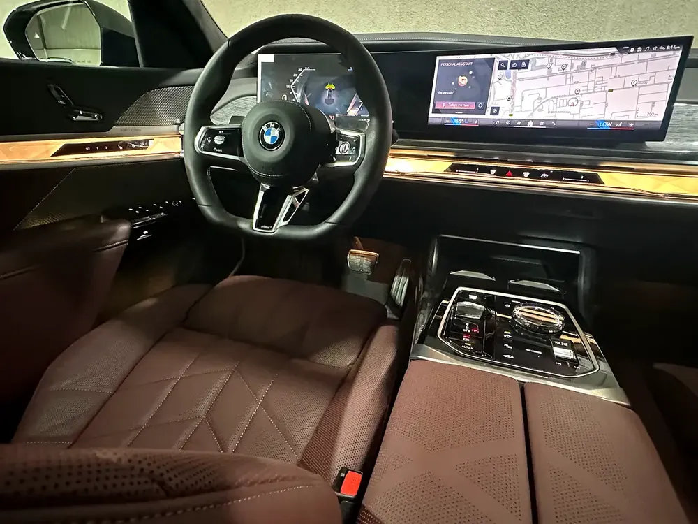M-SPORT PRO -- BMW WARRANTY  SERVICE -- 735i - Image 10