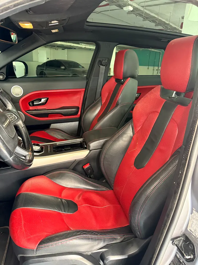 Range Rover evoque GCC panoramic exellent condition - Image 10