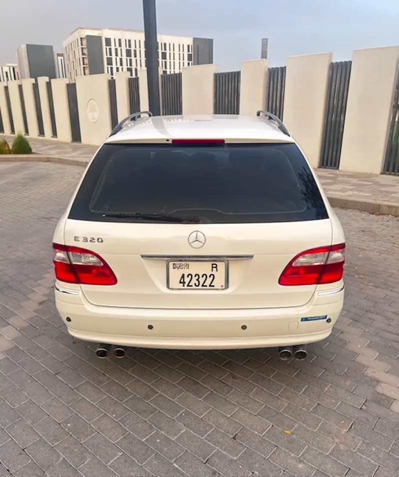 Mercedes-Benz 2004 E320 Wagon in great condition - Image 6