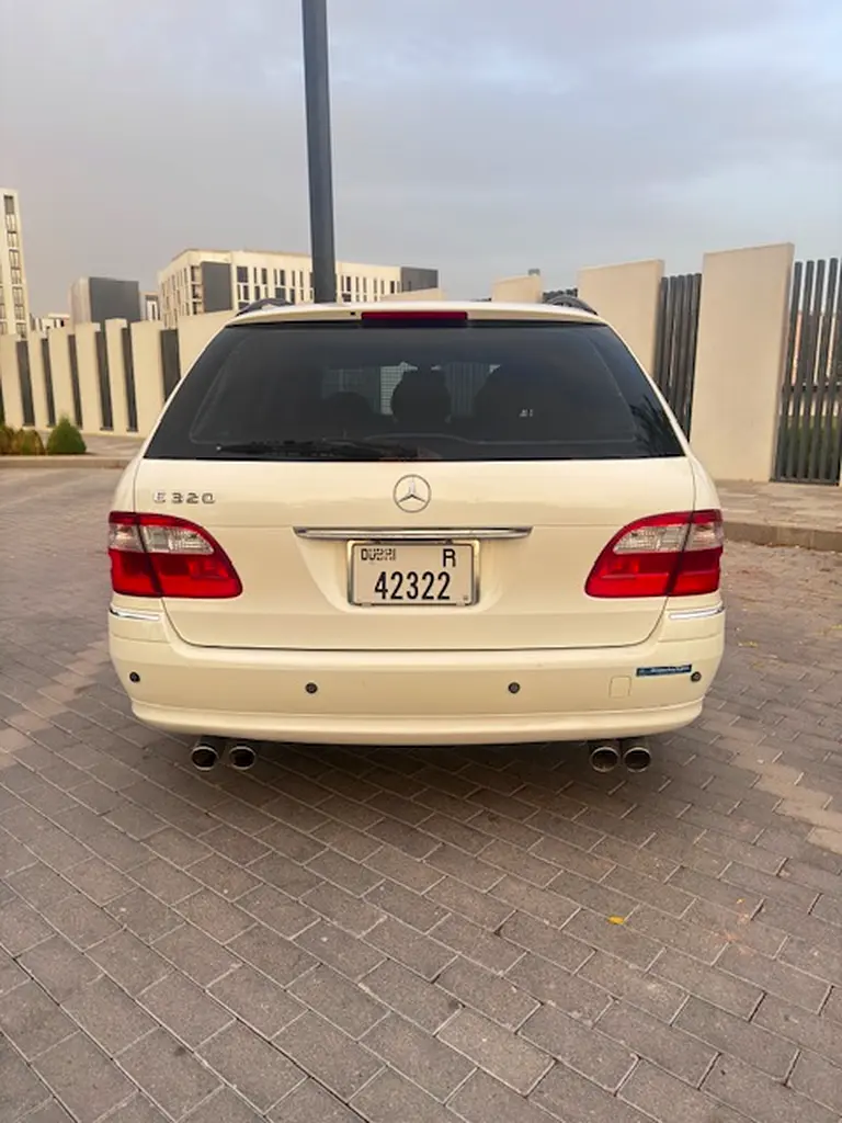 Mercedes-Benz 2004 E320 Wagon in great condition - Image 7