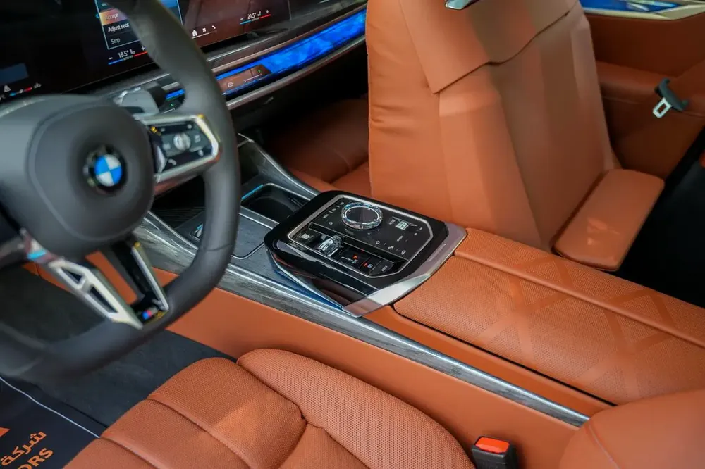 BMW 740i M Sport Individual – 2026 | GCC | Only 2,096 KM | AED 449,000 - Image 6
