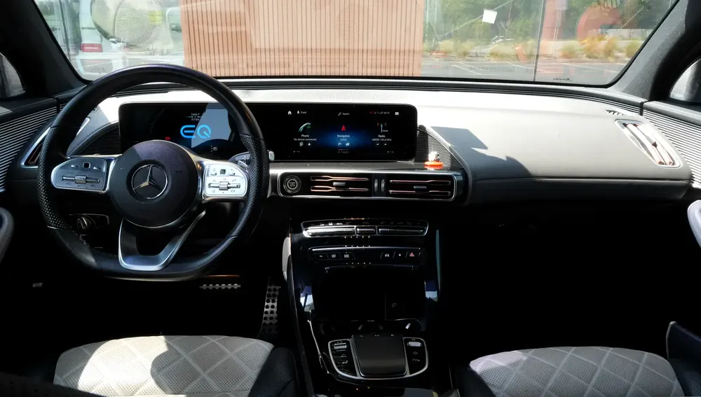 2021 Mercedes-Benz EQC 400 4MATIC | GCC Specs | EV - Image 9