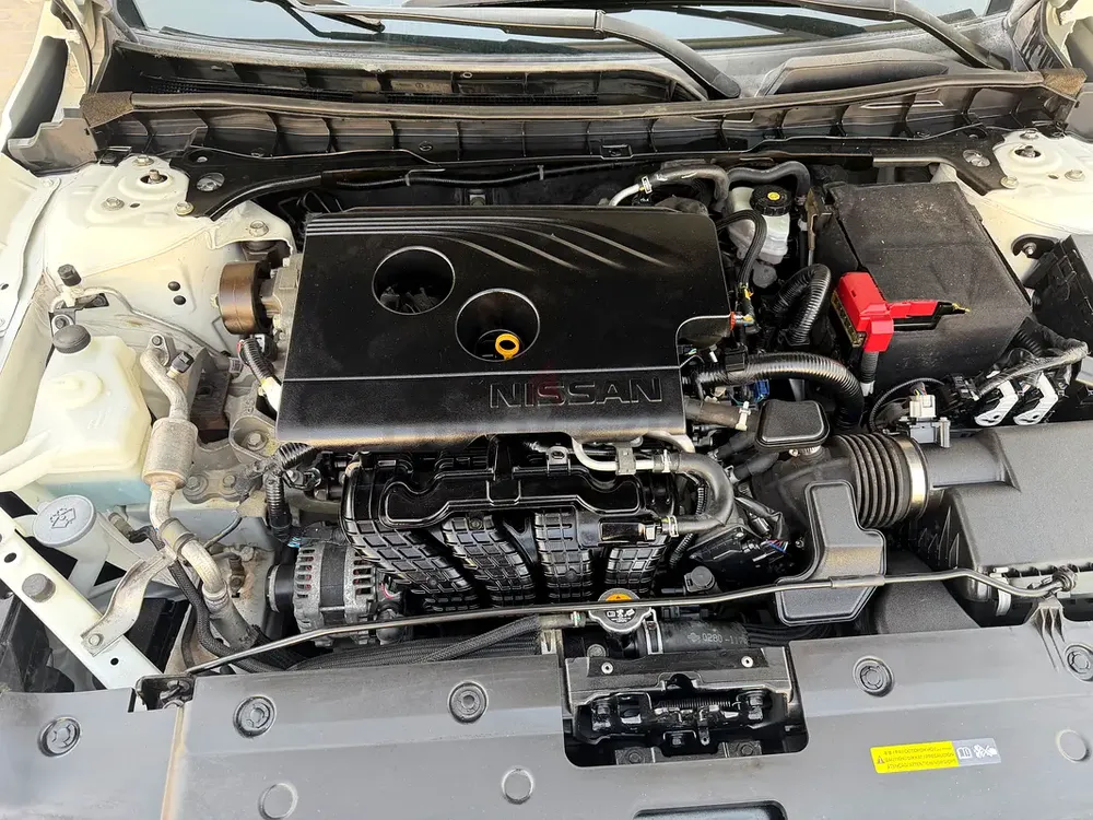 Nissan Altima GCC 15,000 KM Only - Image 9