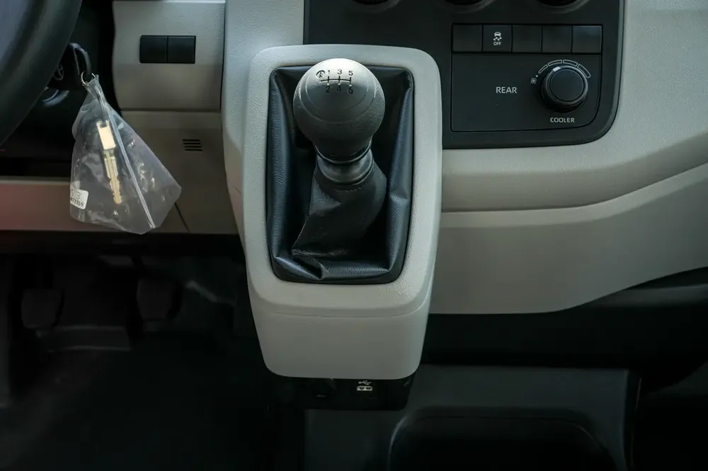 2026 Toyota Hiace High Roof 2.8L MT Diesel (13-Seat) - Image 13