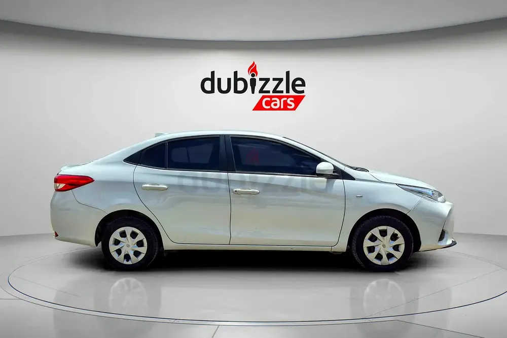 AED 654/month | 2022 Toyota Yaris  | GCC Specs | Ref#451092 - Image 4