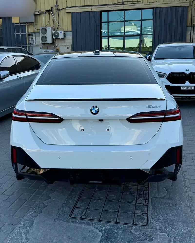 2024 BMW 5-Series 520i M-Kit - Image 4