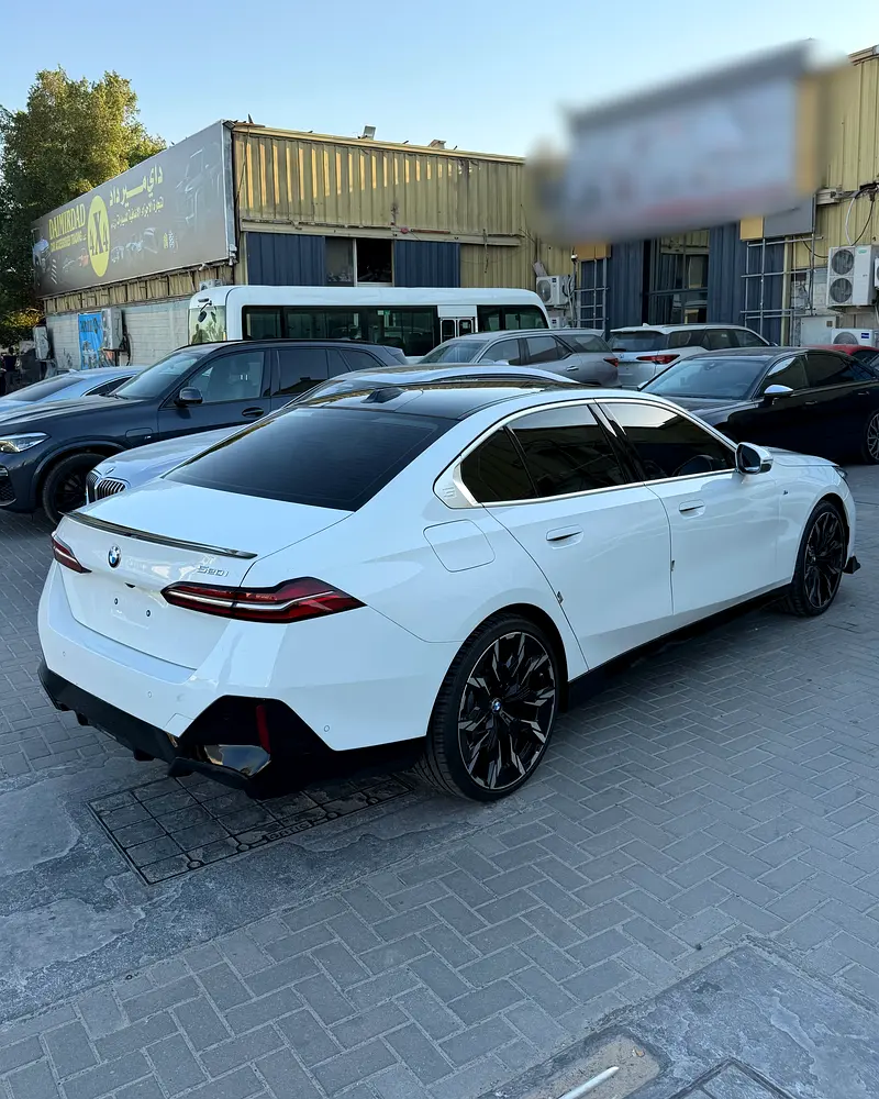 2024 BMW 5-Series 520i M-Kit - Image 6