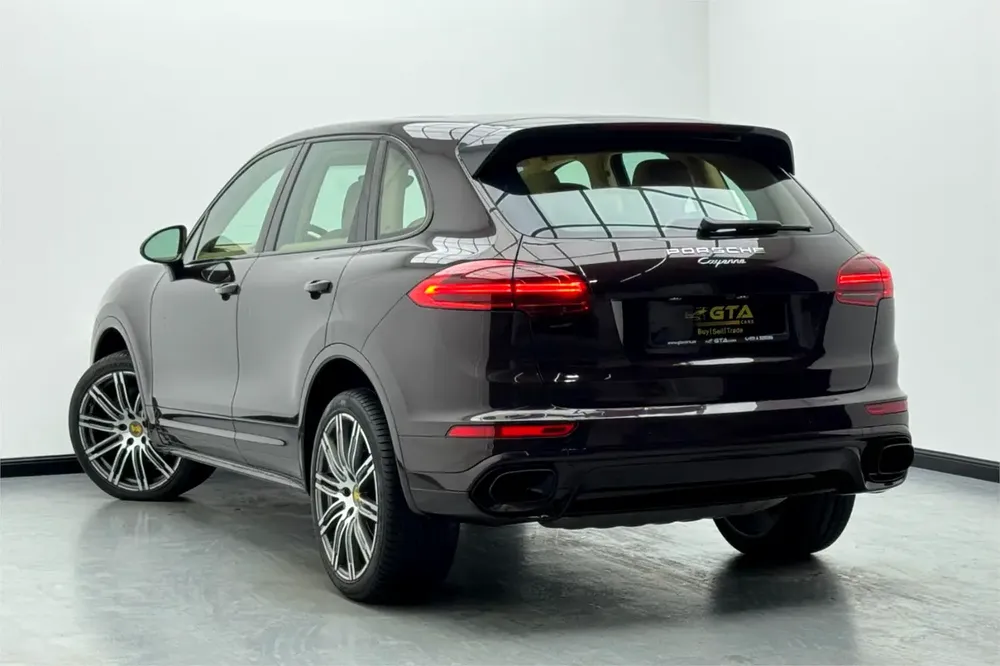 2016 Porsche Cayenne, Service History, Excellent Condition, GCC - Image 4