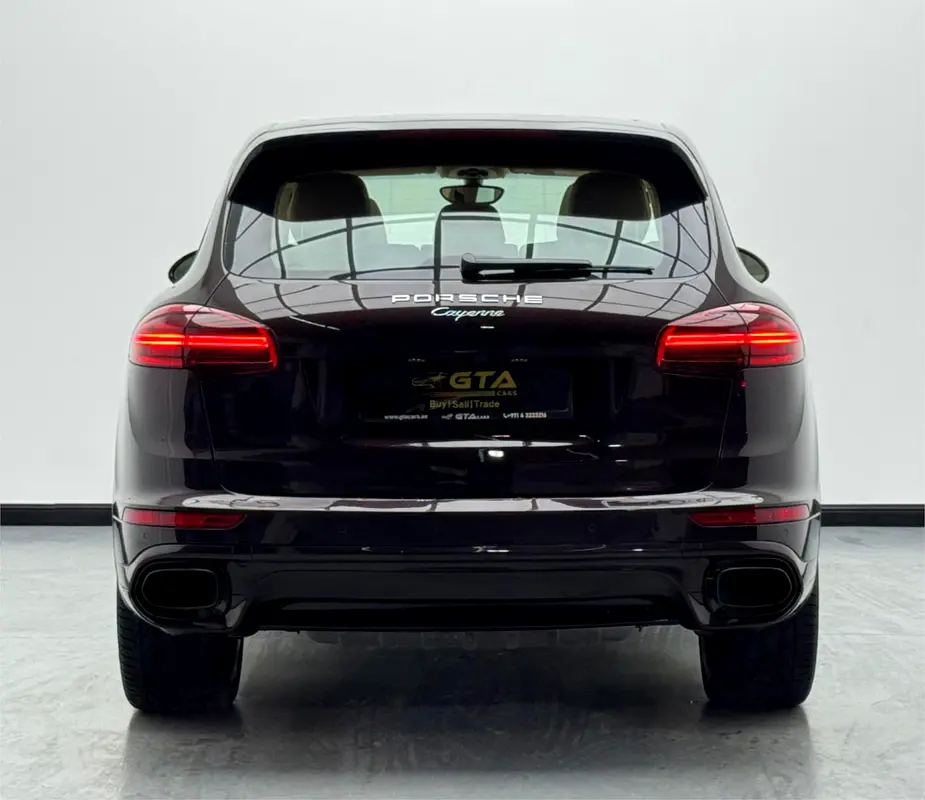 2016 Porsche Cayenne, Service History, Excellent Condition, GCC - Image 5