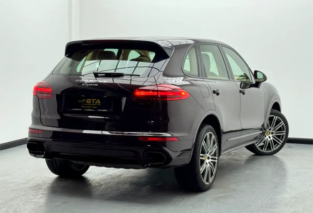 2016 Porsche Cayenne, Service History, Excellent Condition, GCC - Image 6