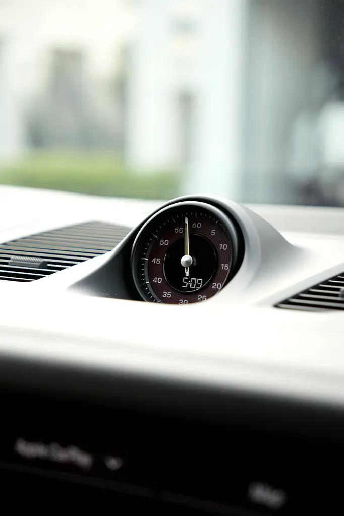 Porsche Cayenne Turbo GT 2024 | European Specs | Al Nabooda Warranty | 2 Keys - Image 11