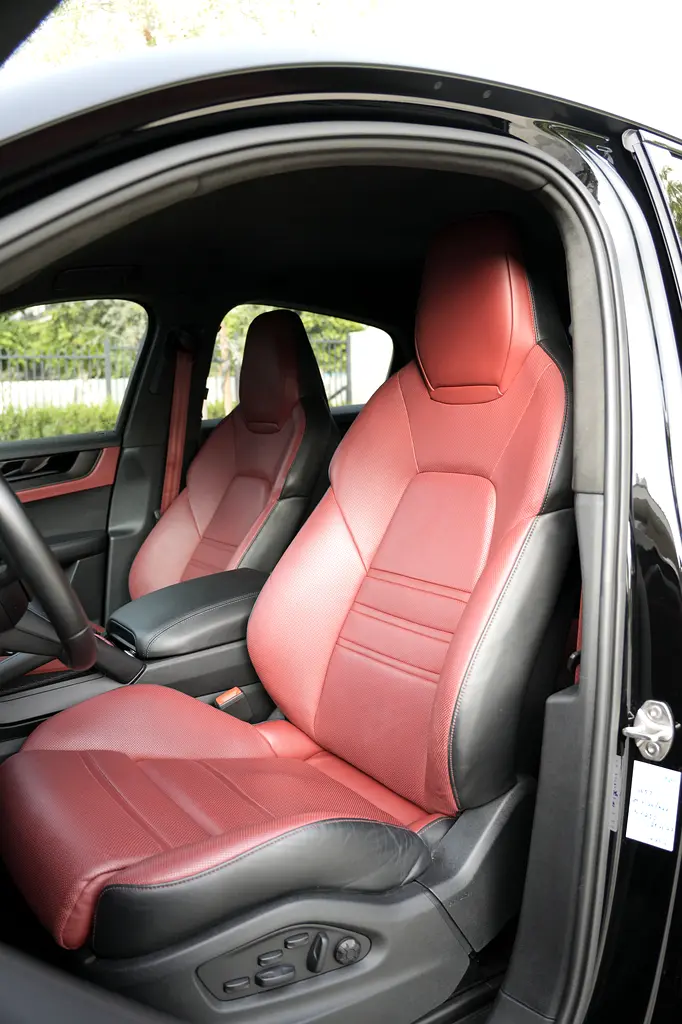 Porsche Cayenne Turbo GT 2024 | European Specs | Al Nabooda Warranty | 2 Keys - Image 9