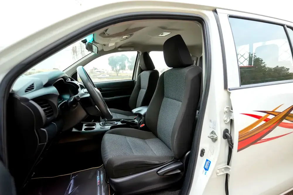 Hilux | Double Cabin 4x2 | Automatic | GCC Specs | Ref#T45854 - Image 9