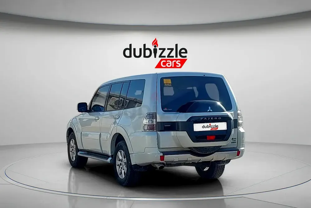 AED 964/month | 2017 Mitsubishi Pajero  | GCC Specs | Ref#457838 - Image 8