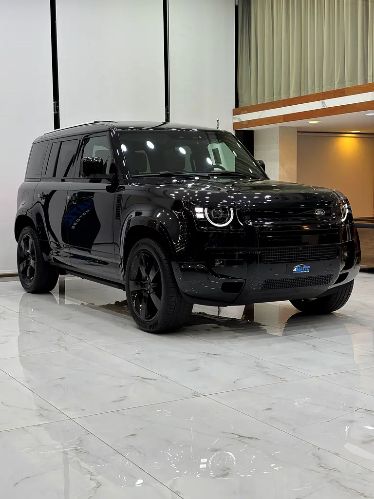 Land Rover Defender P400 X-Dynamic HSE - Image 4