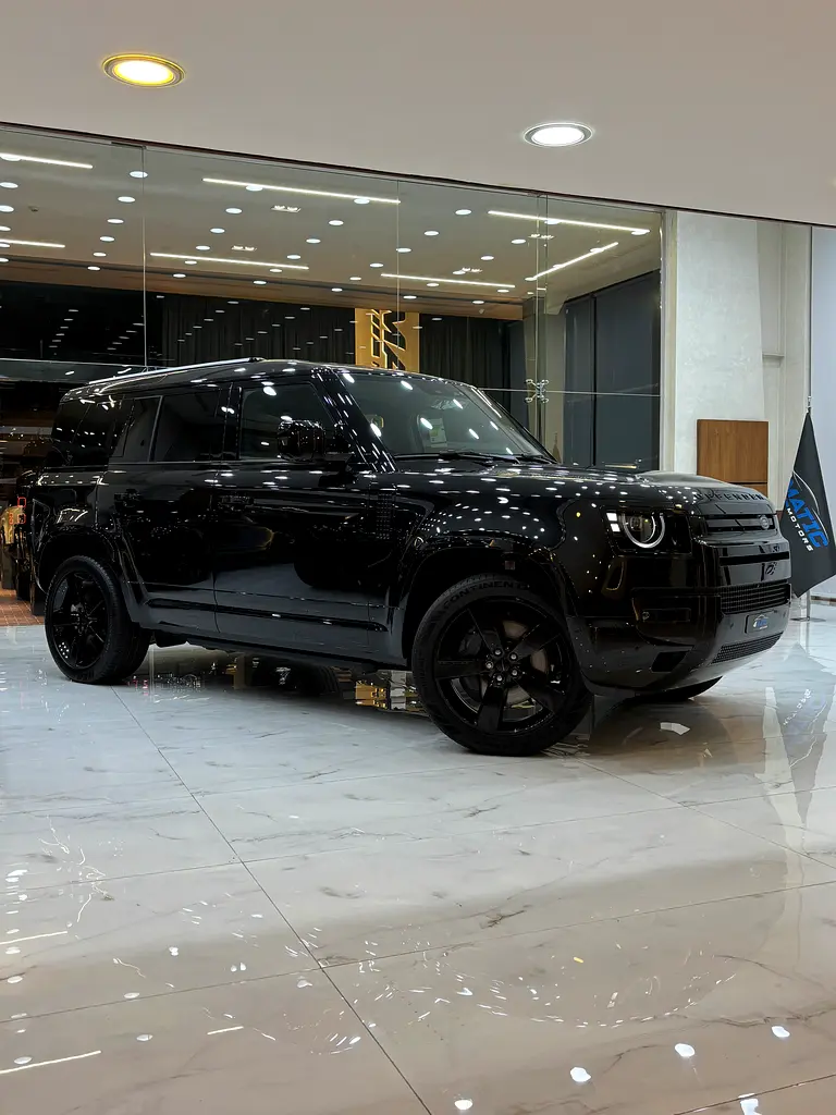 Land Rover Defender P400 X-Dynamic HSE - Image 6