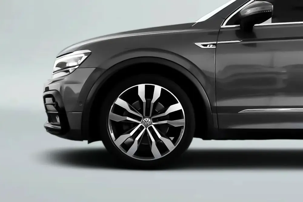 1,470 AED / 48 months | 0% DP | 2018 Volkswagen Tiguan 2.0 TSI 4 motion R-Line - Image 6