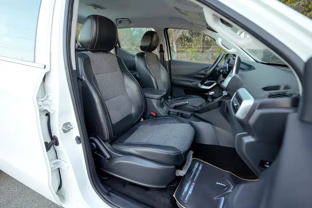 Landtrek | Double Cabin 4X4 | Automatic | GCC Specs | Ref#P18806 - Image 11