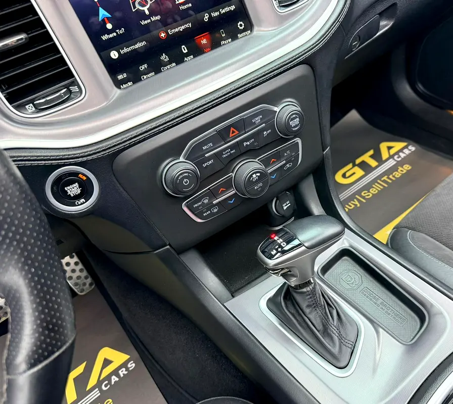 2022 Dodge Charger R/T, 2028 Dodge Warranty, Full Dodge Service History, Low Km, Fully Loaded, GCC - Image 16