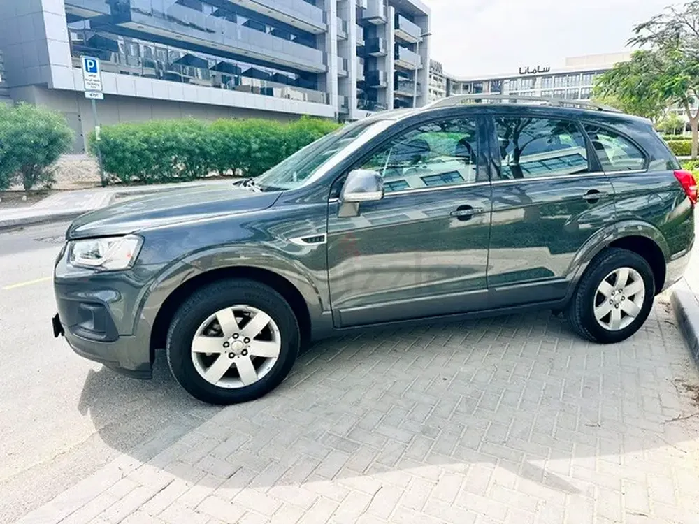 2017 Chevrolet 2.4 LT Captiva 7 Seater Gcc Car, Only 122k klms Expat owned - Image 4