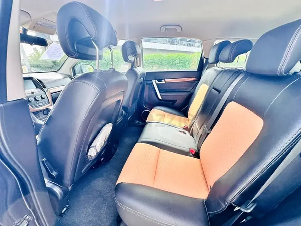 2017 Chevrolet 2.4 LT Captiva 7 Seater Gcc Car, Only 122k klms Expat owned - Image 9